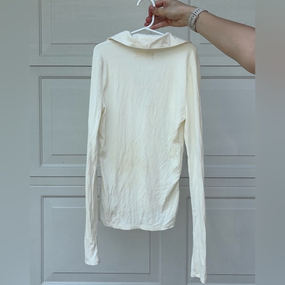 Hollister Lace Up Ribbed Collar Long Sleeve
Size Women’s M - Picture 2 of 2